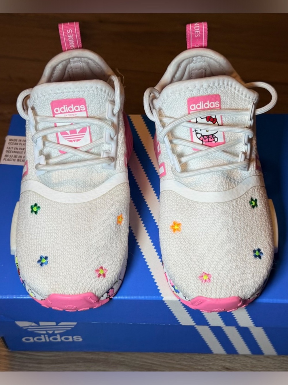 Adidas x Hello Kitty NMD_R1 EL I Toddler Shoes